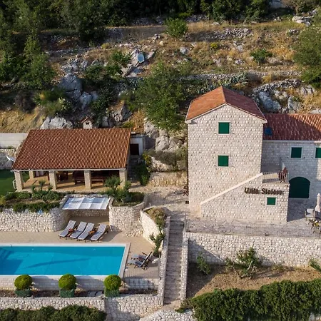 Stolovi Villa