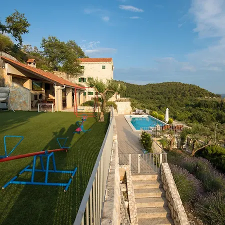 Villa Stolovi *