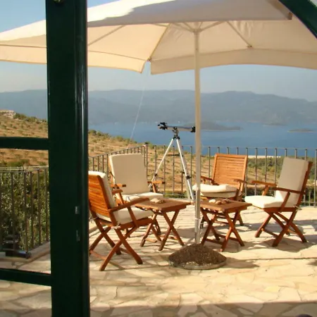 Stolovi Villa Klek